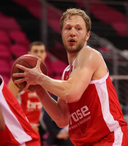 会对赛季走 会对赛季走