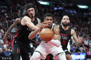 进攻三区的 进攻三区的