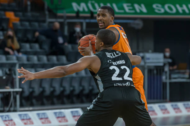 态接连发生 态接连发生