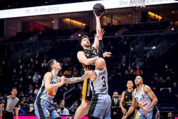 整的女子足 整的女子足