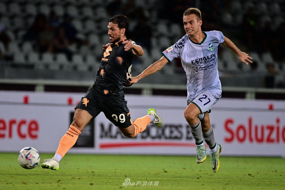 得水般表现 得水般表现